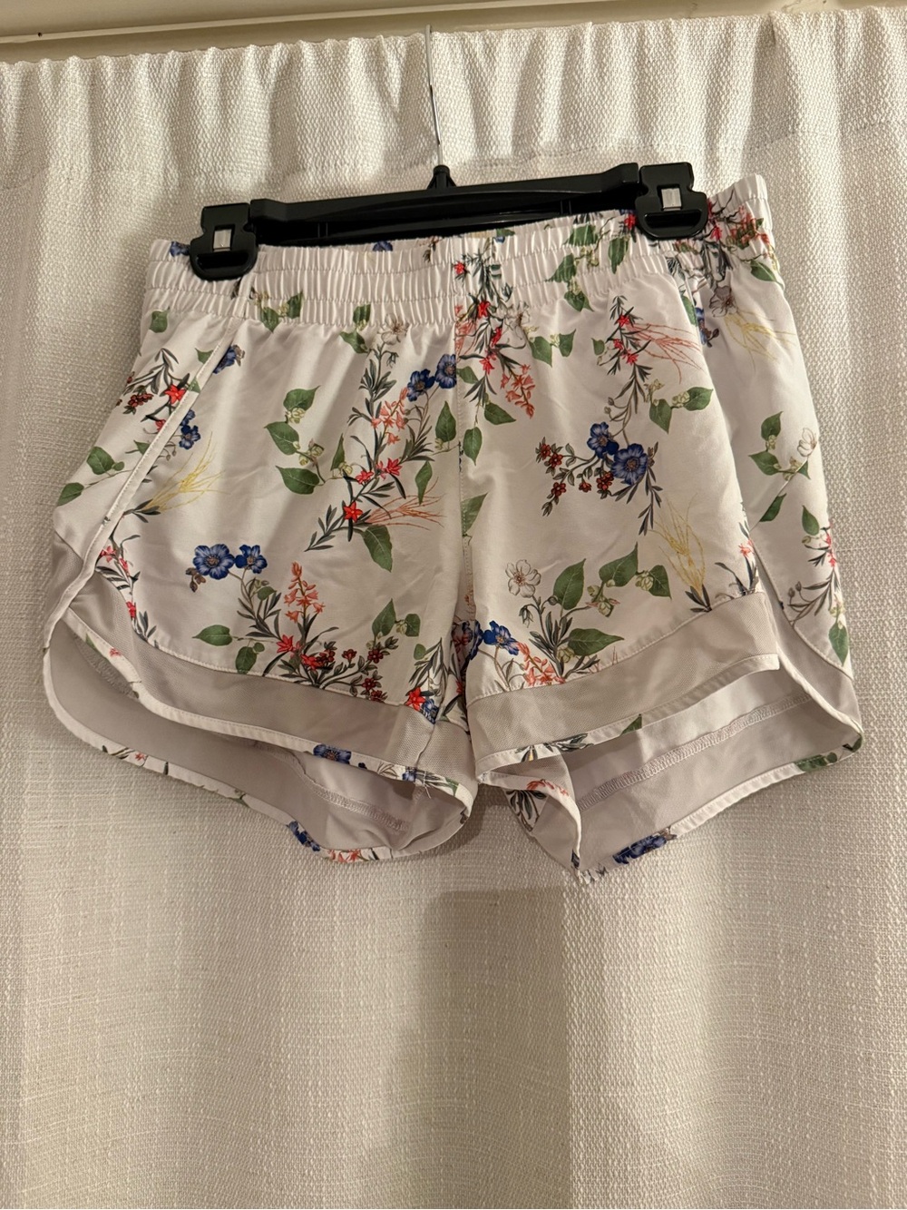 Athleta Printed Mesh Racer Run Short 4" floral size S
